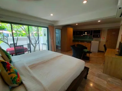 Kamala Beachfront Apartment – 사진 11